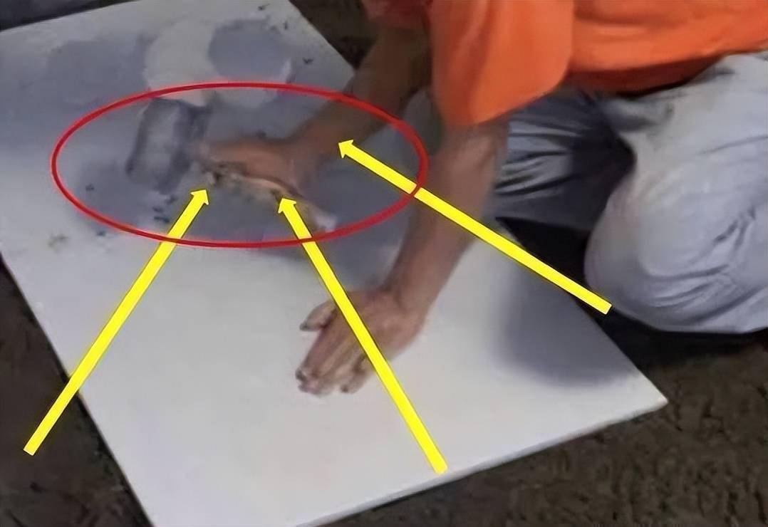 贴砖师傅贴错了还给工钱吗(装修砖贴错了返工会不会不好)